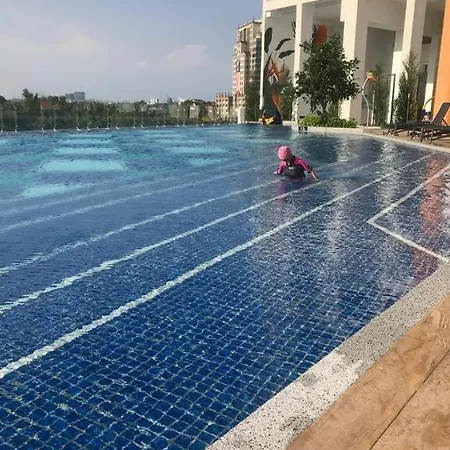 Homestay 20 -11 Antara Residence, Lake View Near Picc Putrajaya Exterior photo